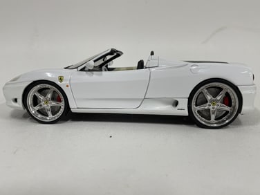 FERRARI 360 SPIDER DIECAST MODEL CAR WHITE 10"