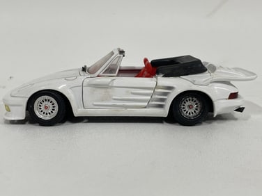 VINTAGE WHITE CONVERTIBLE DIECAST MODEL CAR 7"