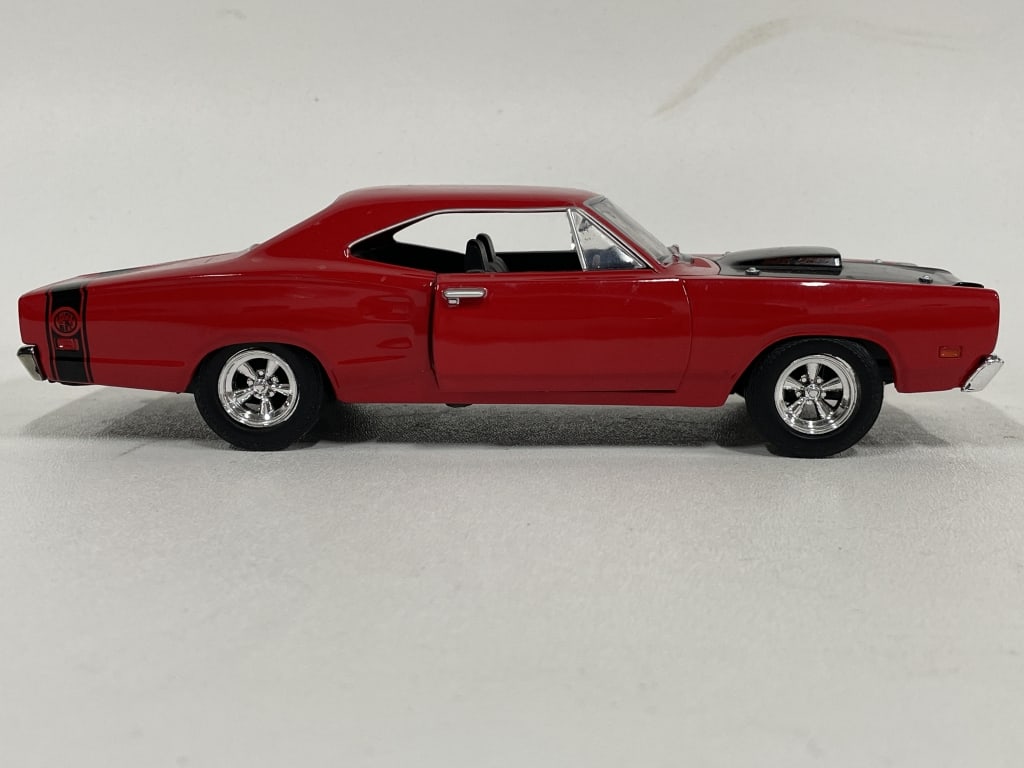 VINTAGE RED MUSCLE CAR DIECAST MODEL CAR 9" (1 of 7)
