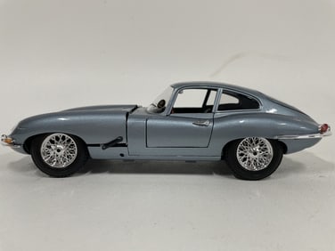 JAGUAR E-TYPE COUPE DIECAST MODEL CAR