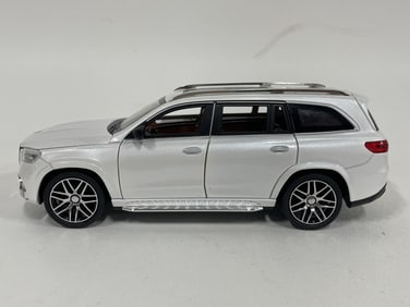MERCEDES-BENZ GLS SUV DIECAST MODEL CAR 9"