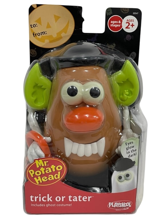 MR. POTATO HEAD “TRICK OR TATER?? HALLOWEEN ED: MR. POTATO HEAD “TRICK OR TATER” HALLOWEEN EDITION BY PLAYSKOOL – GLOW-IN-THE-DARK COLLECTIBLE (SEALED)-Celebrate spooky fun with this Mr. Potato Head “Trick or Tater” Halloween Edit
