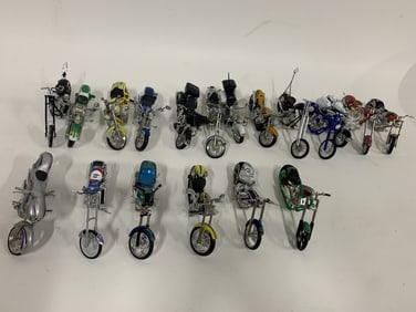 COLLECTION OF 19 DIECAST MOTORCYCLES