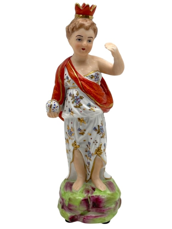 HAND-PAINTED PORCELAIN FIGURINE OF A QUEEN 7": HAND-PAINTED PORCELAIN FIGURINE OF A QUEEN 7" -Very good pre owned condition -Approx 7" x 2.5" -Charming hand-painted porcelain figurine depicting a crowned queen dressed in a floral gilt-accented gow