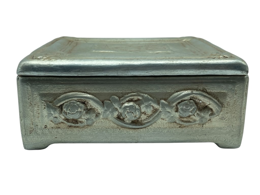 ORNATE VINTAGE SILVERED PLASTER KEEPSAKE BOX 8" (1 of 9)