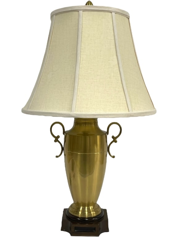 NEOCLASSICAL BRASS URN TABLE LAMP (1 of 5)