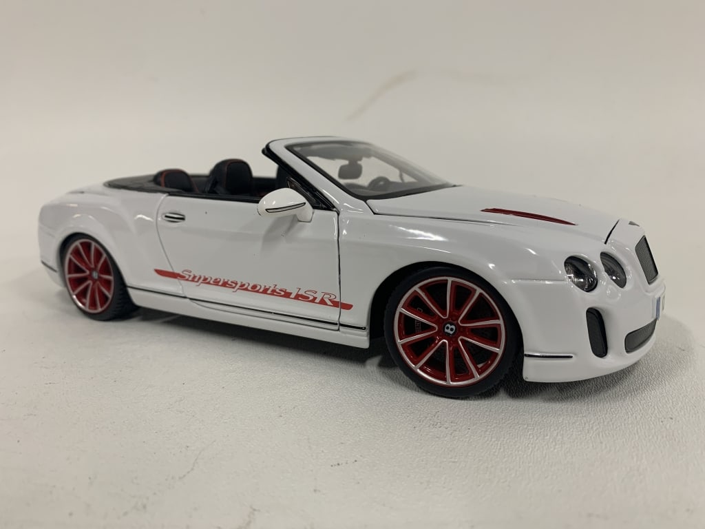 BENTLEY CONTINENTAL SUPERSPORTS ISR MODEL CAR 10" (1 of 7)