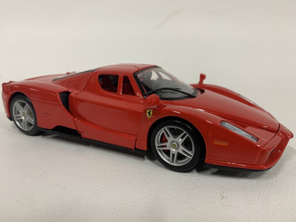 FERRARI ENZO DIECAST MODEL CAR 8" (1 of 7)