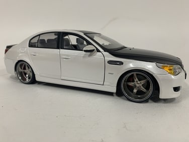 BMW M5 DIECAST MODEL CAR 10"