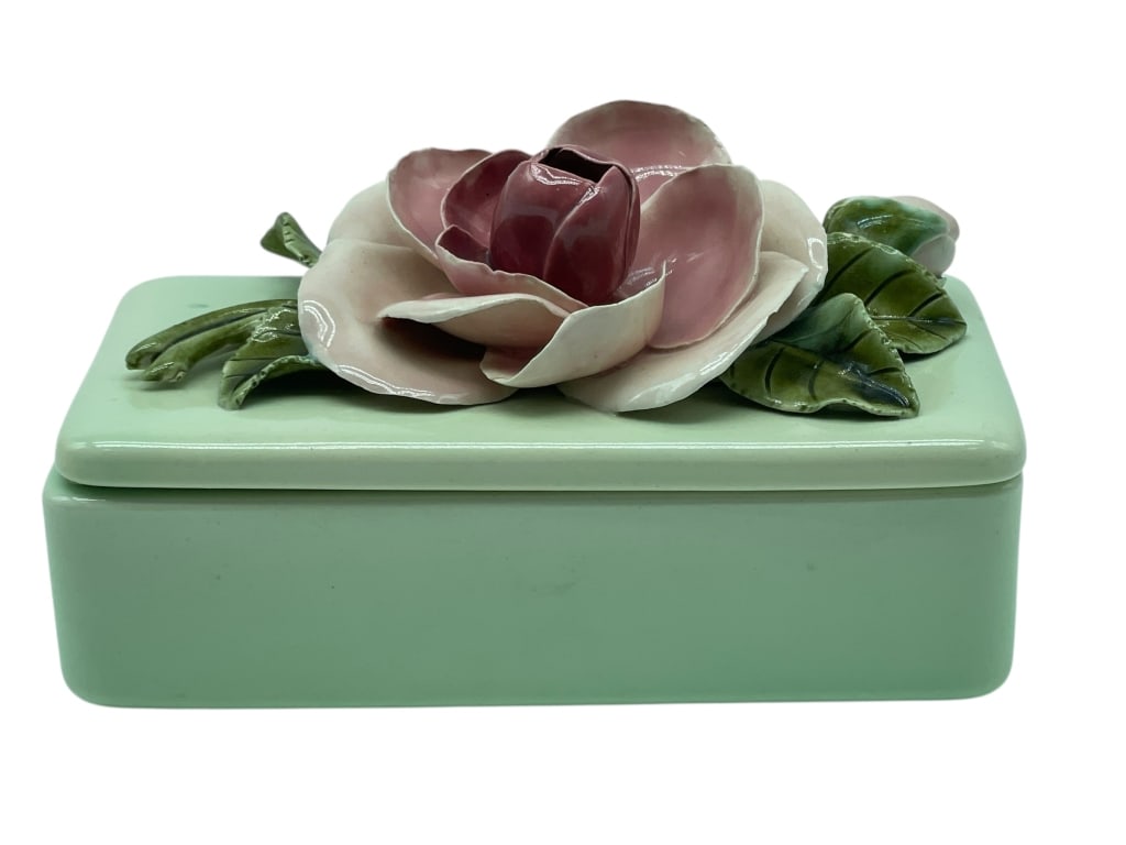 VINTAGE CERAMIC TRINKET BOX  WITH ROSE 6.25" (1 of 8)