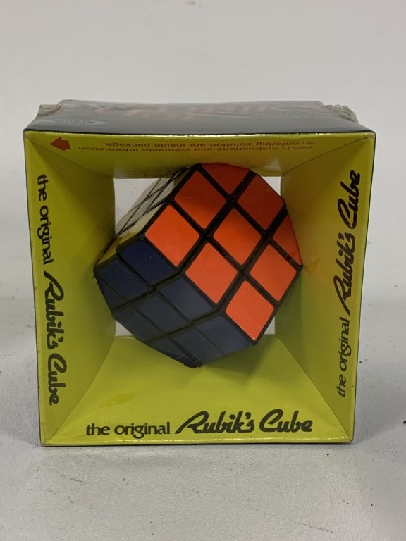 VINTAGE THE ORIGINAL RUBIK'S CUBE MIND TEST GAME (1 of 2)