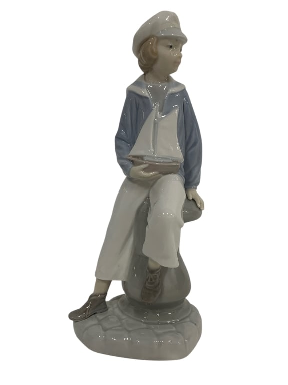LLADRO SIGNED NUMBERED BOY IN OVERALLS SAILOR (1 of 11)