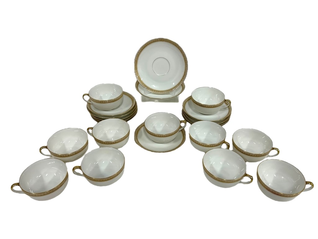 SET OF LIMOGES T&V TEA CUPS AND SAUCERS 4.25": SET OF LIMOGES T&V TEA CUPS AND SAUCERS -VERY GOOD PRE-OWNED CONDITION -ELEVEN (11) TEA CUPS, APPROX 4.25" -TWELVE (12) SAUCERS, APPROX. 5.5" -11 DELICATE CUPS WITH MATCHING SAUCERS FEATURING LUXURIOU