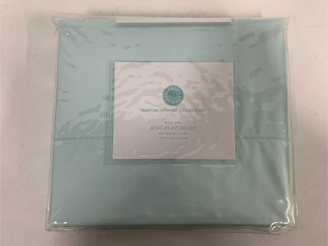 NEW MARTHA STEWART COLLECTION KING FLAT SHEET BLUE (1 of 3)
