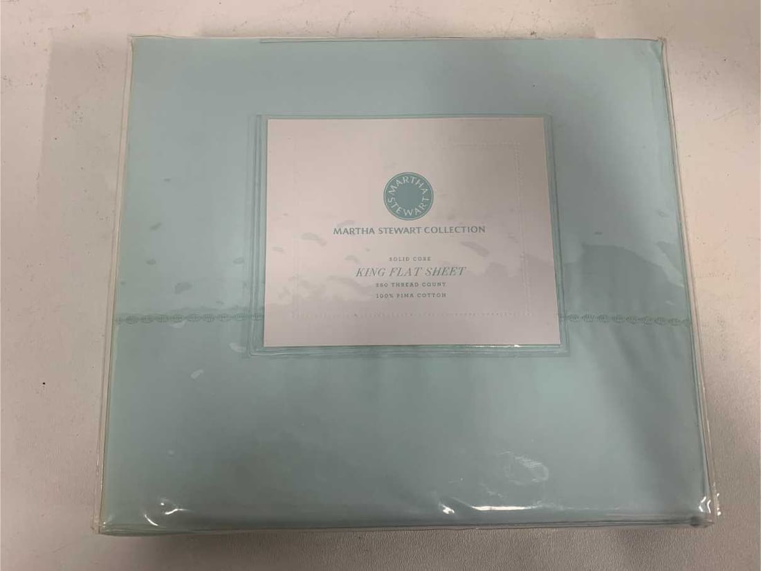 NEW MARTHA STEWART LIGHT BLUE KING FLAT SHEET (1 of 3)