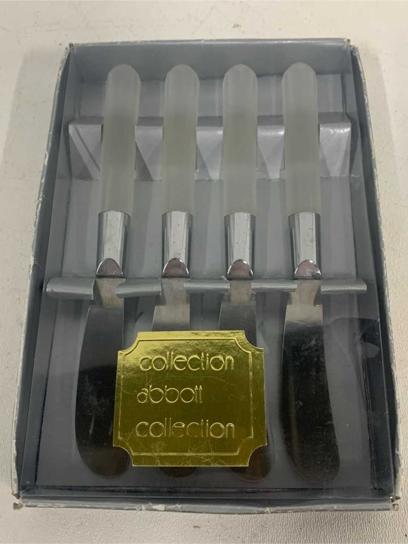 NEW COLLECTION ABBOT FROSTED LUCITE CHEESE KNIVES: - beautiful new collection of abbot frosted knives - NEW IN BOX never used By bidding on this listing, you understand and agree to be bound by the terms and conditions of DejaVu Auctions. * For local