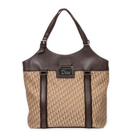 DIOR LARGE STREET CHIC TOTE  DIORISSIMO CANVAS