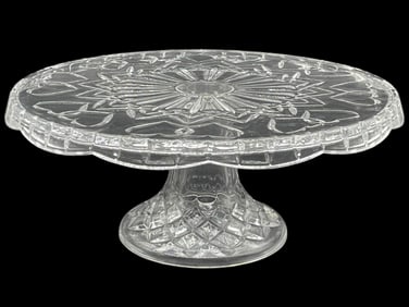 BOHEMIA CRYSTAL CAKE STAND W HEART DESIGN 11"