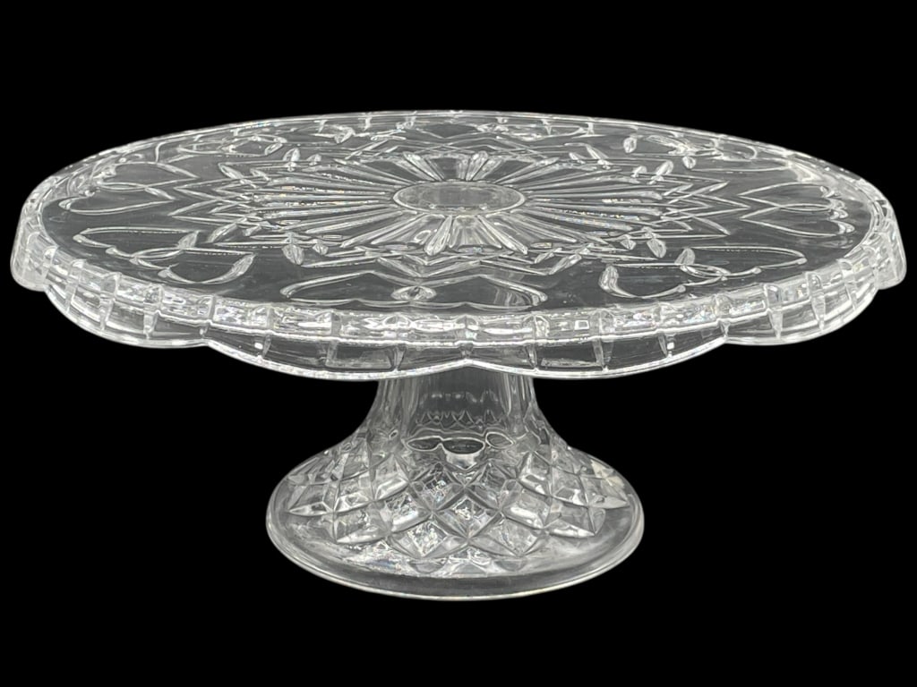BOHEMIA CRYSTAL CAKE STAND W HEART DESIGN 11" (1 of 7)