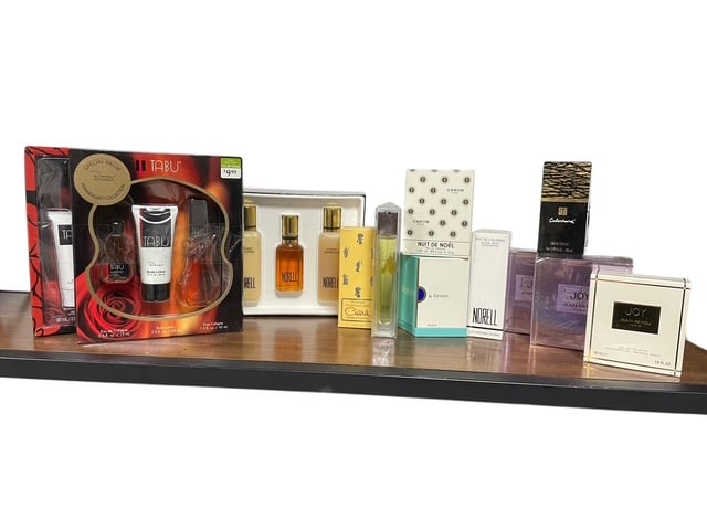 LOT OF NEW VINTAGE FRAGRANCE GUCCI CIARA TIFFANY + (1 of 6)