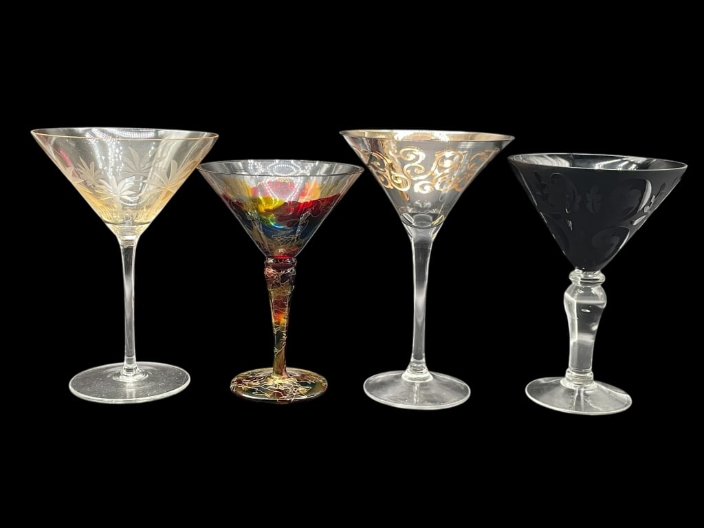 4 ASSORTED ETCHED & DECORATIVE MARTINI GLASSES (1 of 4)