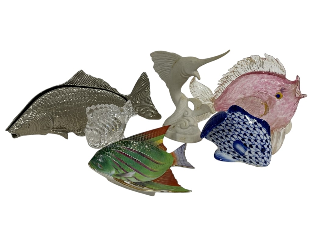 6 ASSORTED DECORATIVE FISH FIGURINES (1 of 4)