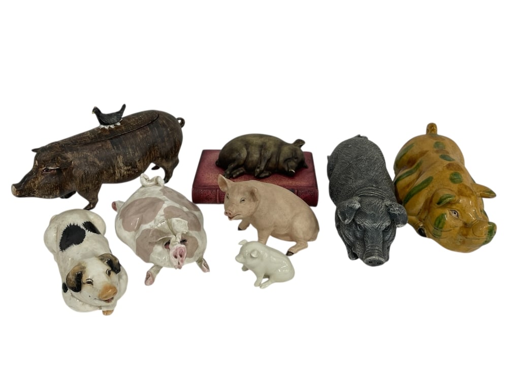 MIXED LOT OF PIG FIGURINES & SCULPTURES 8 PIECES: MIXED LOT OF PIG FIGURINES & SCULPTURES 8 PIECES -Good pre owned condition, some chips (see photos) -8 pieces -Delightful assortment of pig figurines featuring a wide range of styles, materials, and e