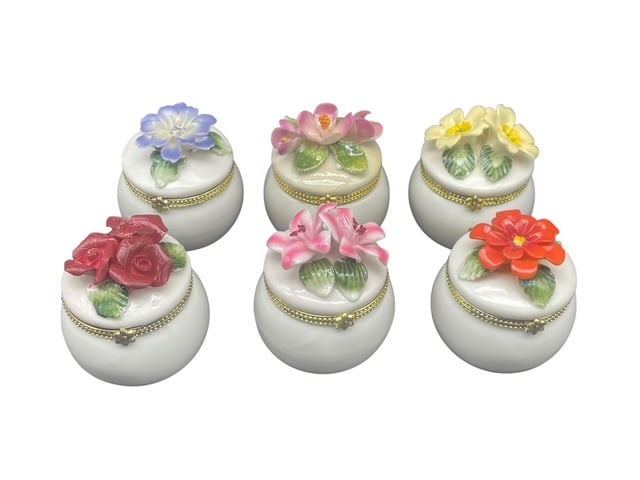 LOT OF 6 LIMOGES STYLE CAPODIMONTE FLOWER BOXES (1 of 7)