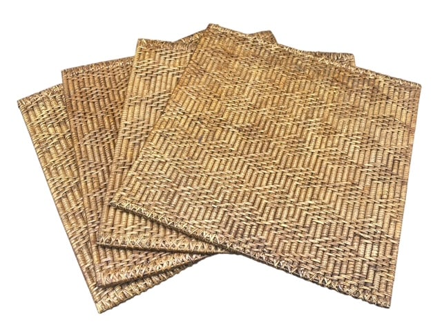 COASTAL CHARM 12" SQUARE RATTAN PLACE MATS X 4 (1 of 4)