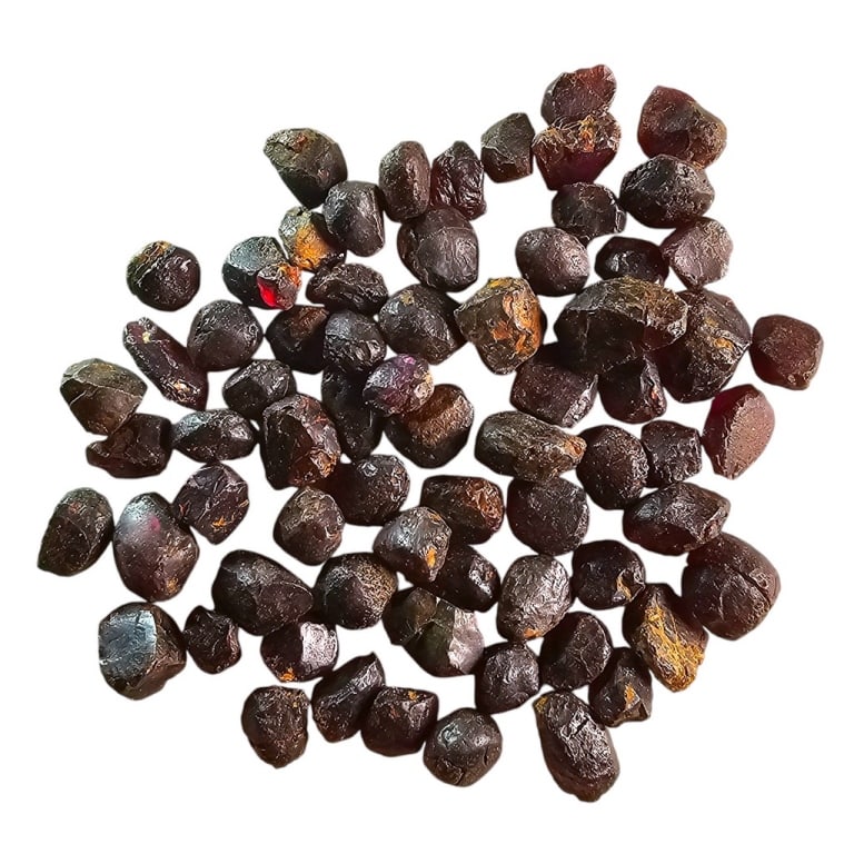 172 CT ROUGH BLACK SPINEL GEMSTONES LOT: 172 CT ROUGH BLACK SPINEL GEMSTONES LOT -SU135 -172 CT -BLACK -JA 111824 FRONT ***Please note that due to limited storage space, all items must be picked up within 14 days of the auction's conclusion