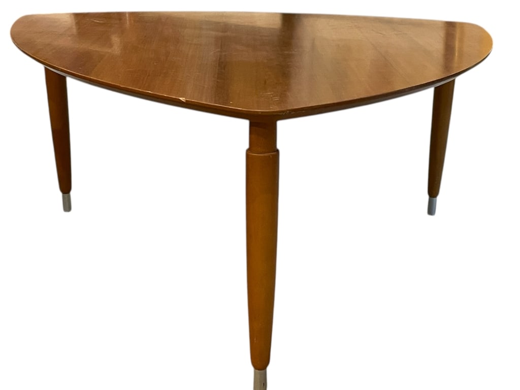 MID-CENTURY MODERN TRIANGULAR TEAK COFFEE TABLE (1 of 13)
