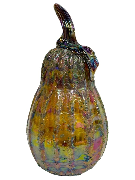 IRIDESCENT STUDIO ART GLASS GOURD SCULPTURE 8.5": IRIDESCENT STUDIO ART GLASS GOURD SCULPTURE 8.5" -Very good condition -Approx 8.5"h x 4"w -Iridescent art glass gourd sculpture featuring a rich blend of gold, amber, and pink tones with shimmering lu