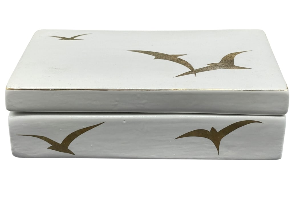 MID MOD ALCOBACA PORTUGAL CERAMIC BOX 7.5" (1 of 9)