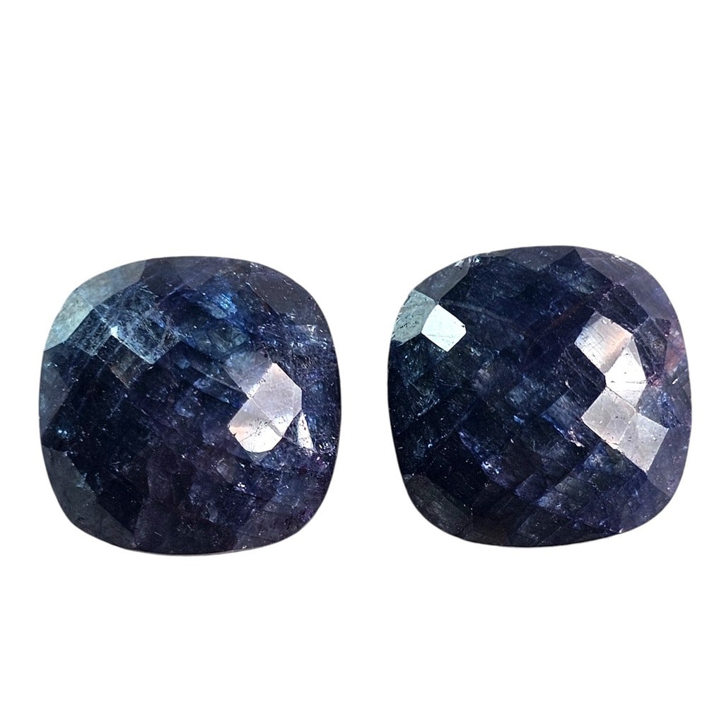 28 CT FACETED BLUE SAPPHIRE GEMSTONES SQUARE (1 of 3)