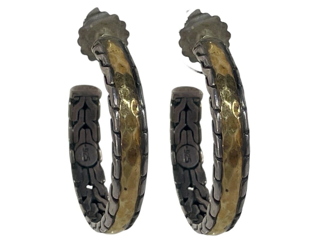 JOHN HARDY STERLING & 22K GOLD HOOP EARRINGS 17G: JOHN HARDY STERLING SILVER & 22K GOLD HAMMERED HOOP EARRINGS -Very good pre owned condition -925 sterling silver and 22k gold -17g total weight -Hoop approx 1.25" dia. -A classic and collectible pair