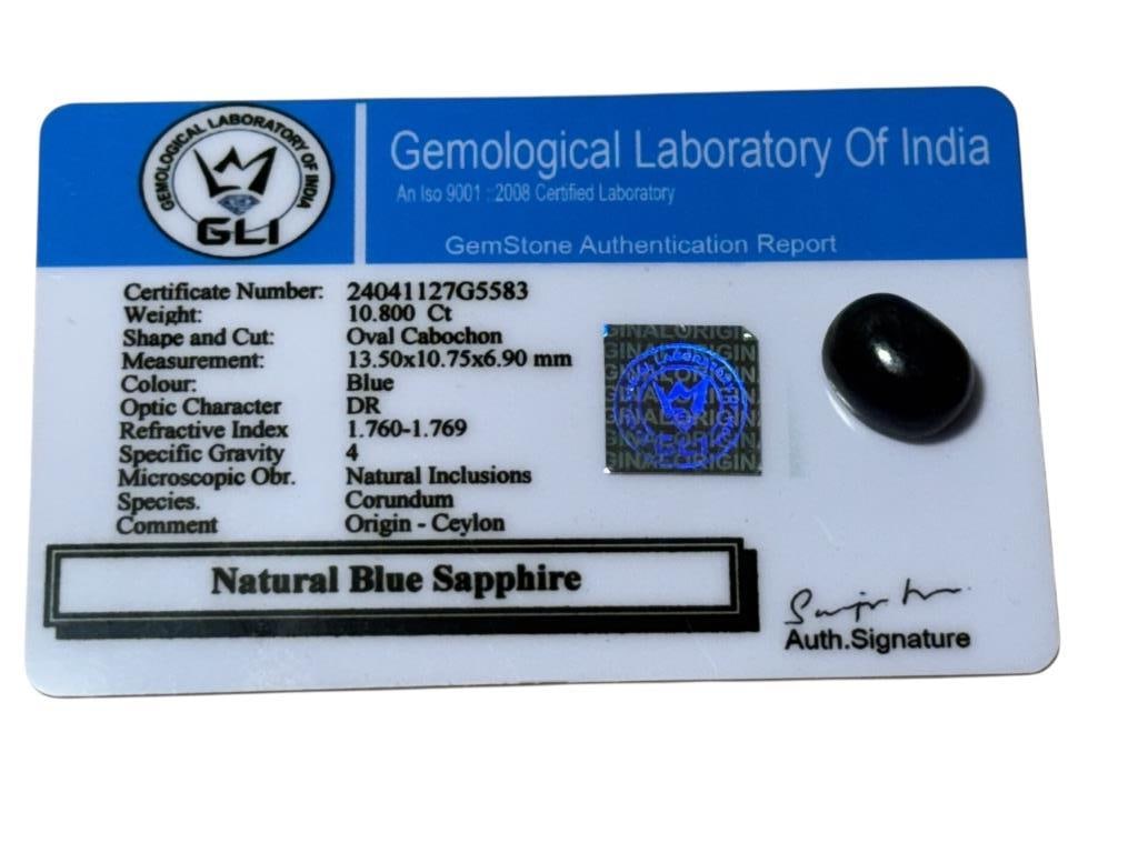 NATURAL BLUE SAPPHIRE 10.800ct: NATURAL BLUE SAPPHIRE WITH GEMOLOGICAL LABORATORY OF INDIA CERTIFICATE -This striking natural blue sapphire is presented with its original Gemological Laboratory of India authentication card, confirmi
