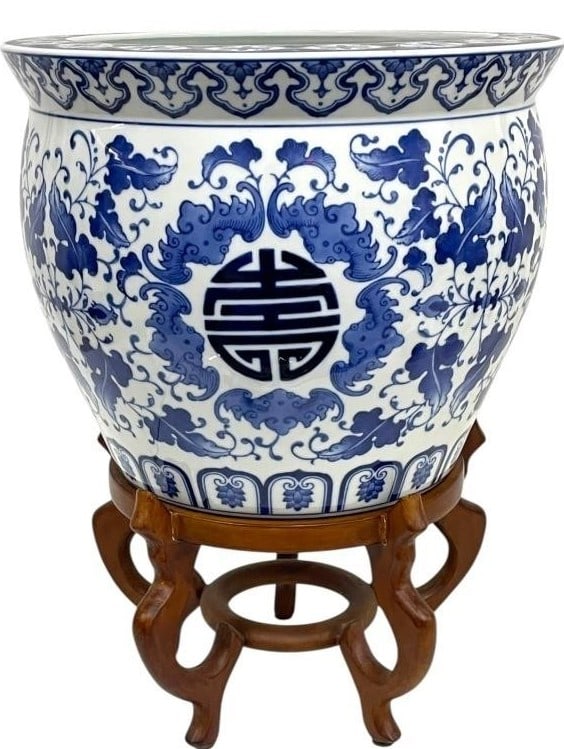 BOMBAY COMPANY BLUE & WHITE PLANTER 13" (1 of 5)