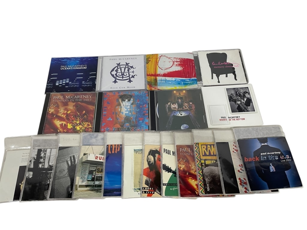 LARGE PAUL MCCARTNEY CD COLLECTION 15+ ALBUMS (1 of 2)