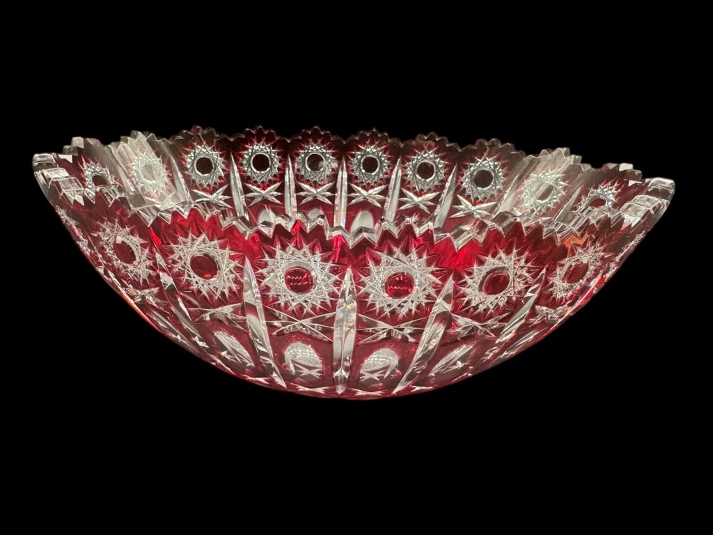 RUBY CUT-TO-CLEAR CRYSTAL CENTERPIECE (1 of 5)