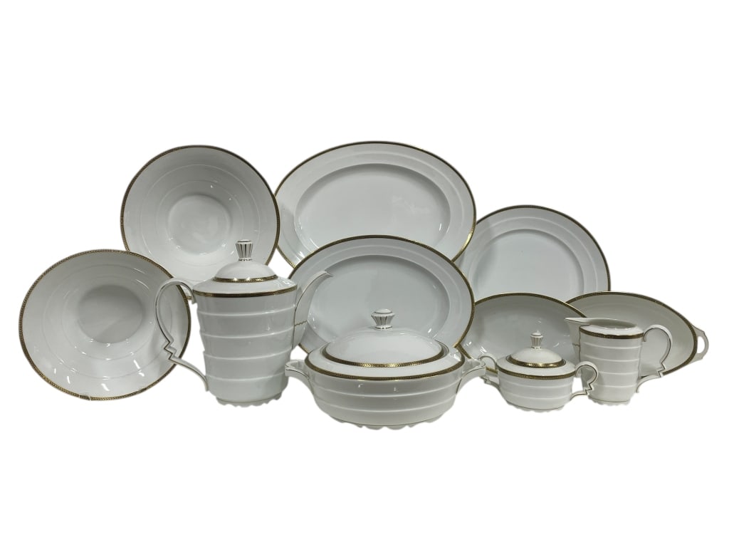 ROSENTHAL MADELEINE SERVING SET: ROSENTHAL MADELEINE SERVING SET -Very good pre owned condition -Set includes" 1 covered tureen 1 creamer 1 sugar 1 teapot 2 round serving bowls 2 shallow oval serving dishes 1 round serving plate 2 ov
