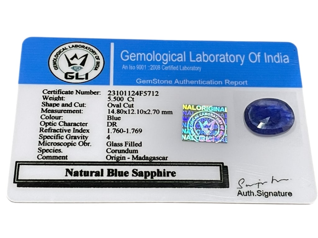 NATURAL BLUE SAPPHIRE, 5.50 CT OVAL CUT, GLI CERT: NATURAL BLUE SAPPHIRE, 5.50 CT OVAL CUT, GLI CERTIFIED -This striking natural blue sapphire weighs approximately 5.50 carats and features an oval cut measuring about 14.80 x 12.10 x 2.70 mm. The gemst