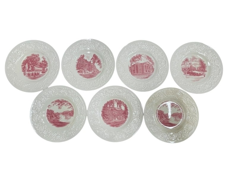 7 WEDGWOOD SMITH COLLEGE PLATES 10" (1 of 8)