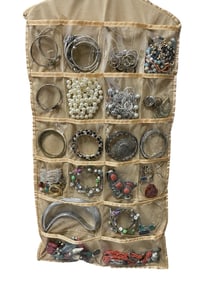 ASSORTED VINTAGE AND COSTUME JEWELRY LOT