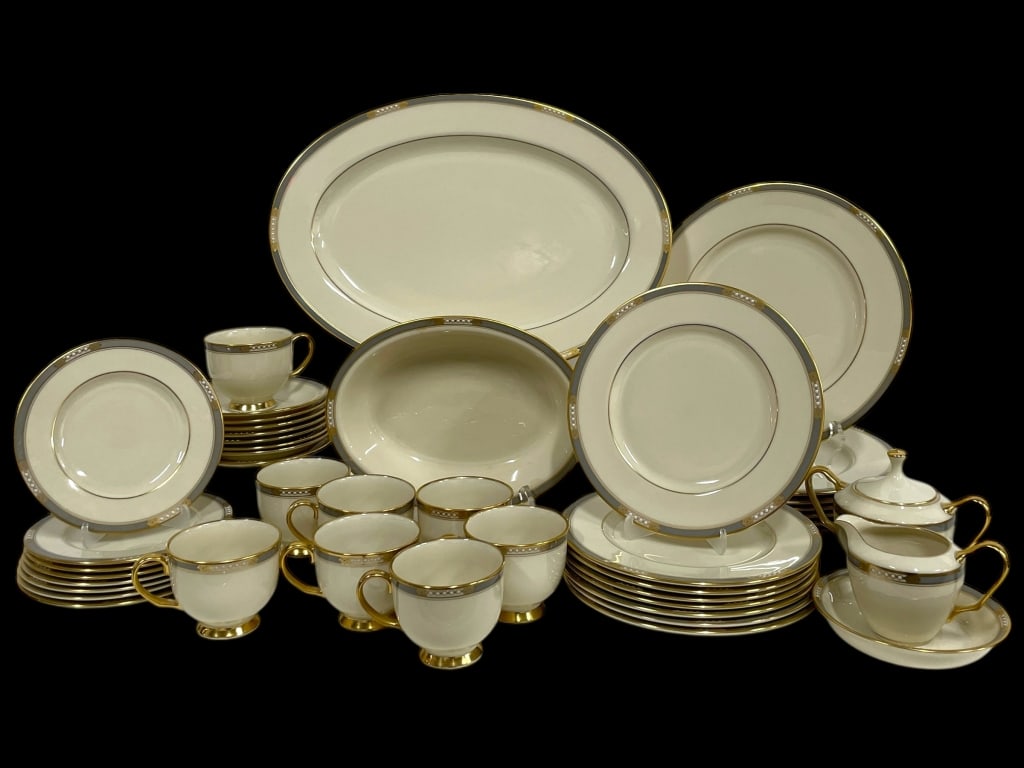44 PC LENOX McKINLEY PATTERN DINNERWARE SET SERV 8 (1 of 7)