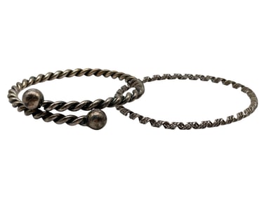 2 SILVER BANGLE BRACELETS 33.60G