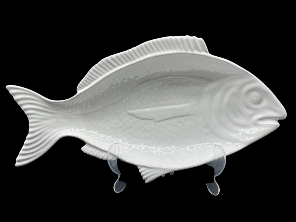 VINTAGE PORCELAIN FISH FORM PLATTER 21" (1 of 4)