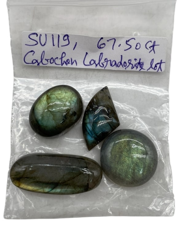 CABOCHON LABRADORITE GEMSTONE LOT 67.50 CARATS: CABOCHON LABRADORITE GEMSTONE LOT TOTALING APPROX 67.50 CARATS -Striking cabochon labradorite gemstone lot totaling approximately 67.50 carats. This group includes multiple polished cabochons in assor