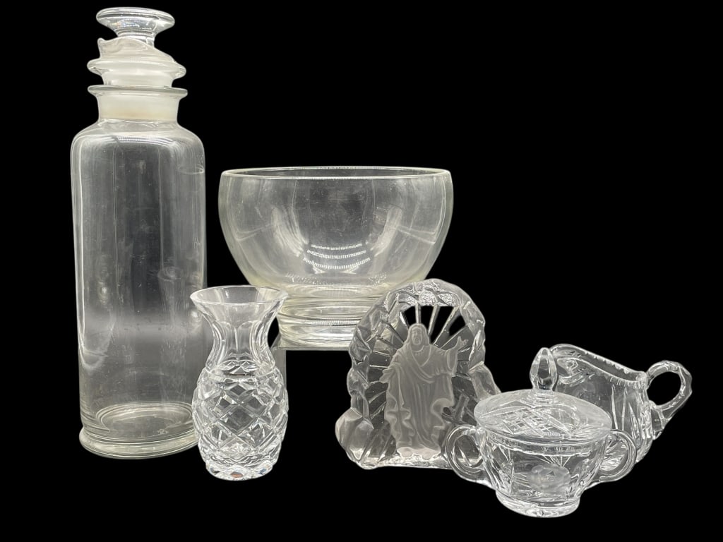 MIXED CLEAR GLASS & CRYSTAL DECORATIVE GROUP (1 of 5)