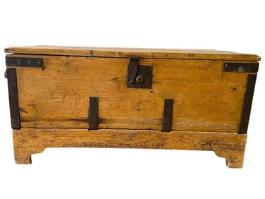 ANTIQUE SHIPWRIGHT'S TOOL CHEST STORAGE BOX 36"