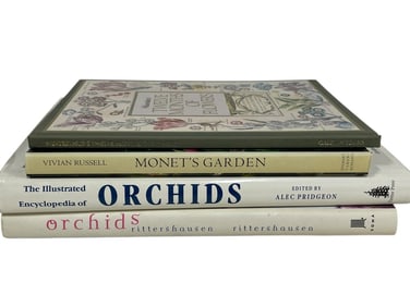LOT OF FOUR GARDEN & BOTANICAL REFERENCE BOOKS